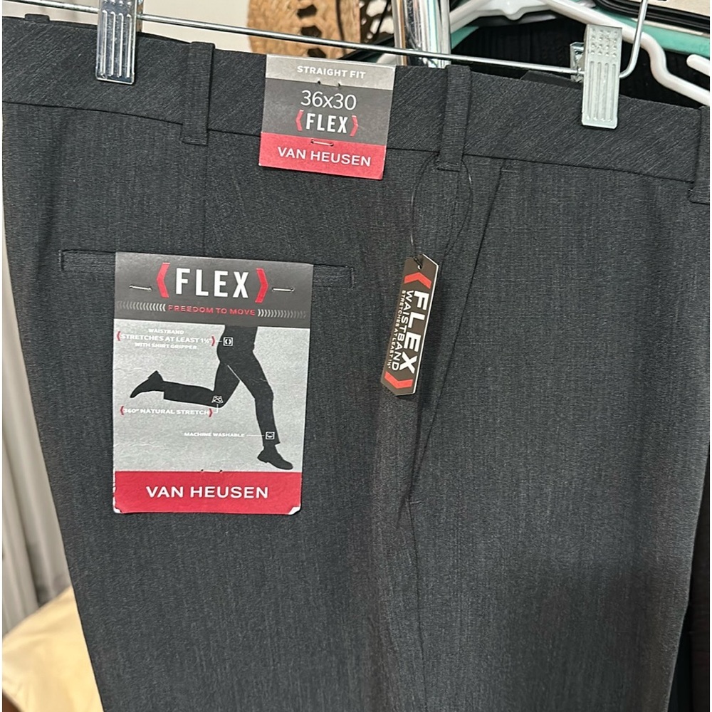 Van Heusen Dress Pant Flex. 36x30 Straight Fit.